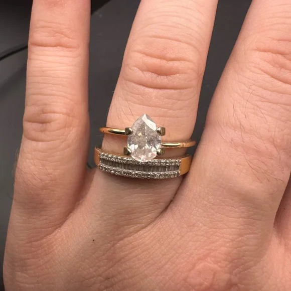 Natural 1ct pear shape diamond in solid 14k gold engagement ring display LOOSE - Picture 4 of 17